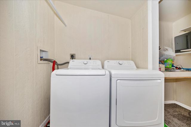 1230 CRESCENT RD, Hagerstown, MD 21742