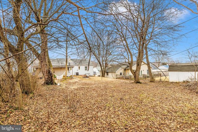 1230 CRESCENT RD, Hagerstown, MD 21742