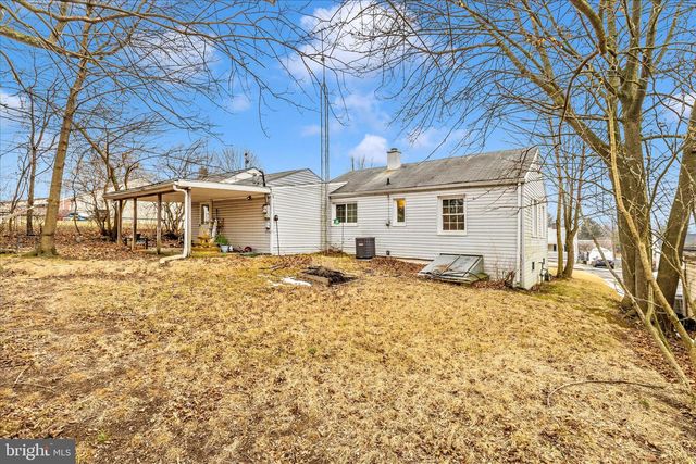 1230 CRESCENT RD, Hagerstown, MD 21742