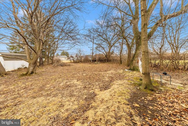 1230 CRESCENT RD, Hagerstown, MD 21742