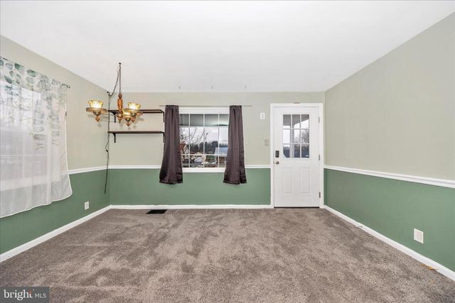 1230 CRESCENT RD, Hagerstown, MD 21742