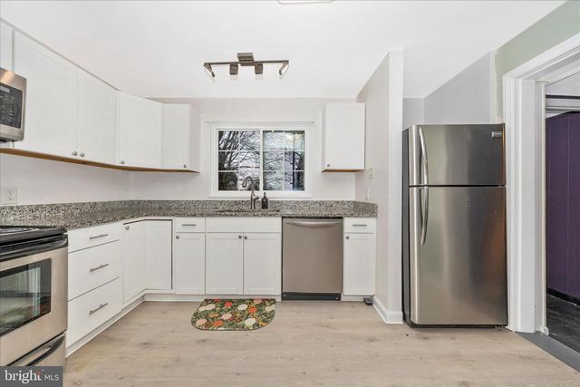 1230 CRESCENT RD, Hagerstown, MD 21742