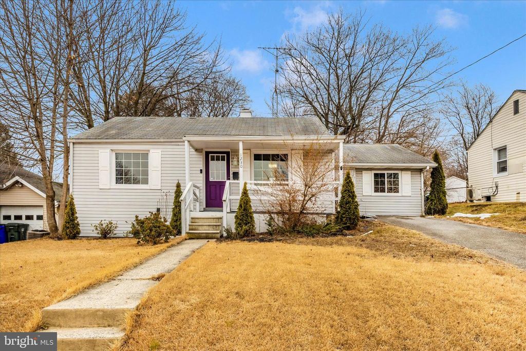 1230 CRESCENT RD, Hagerstown, MD 21742
