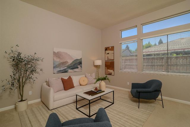9465 Triathlon Ln, Elk Grove, CA 95758
