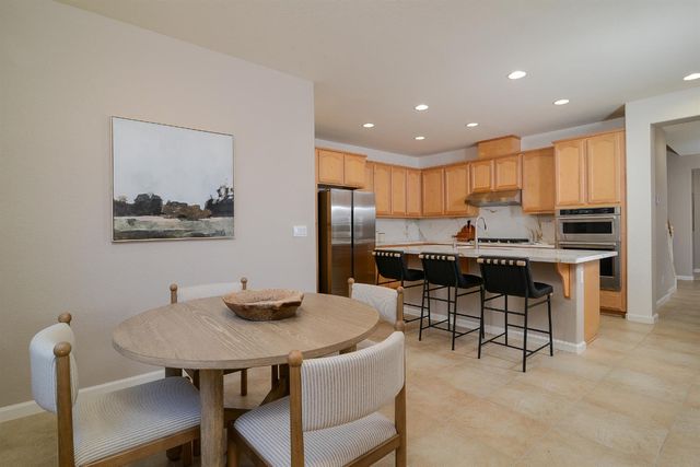 9465 Triathlon Ln, Elk Grove, CA 95758