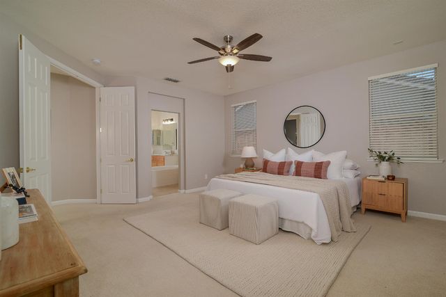 9465 Triathlon Ln, Elk Grove, CA 95758