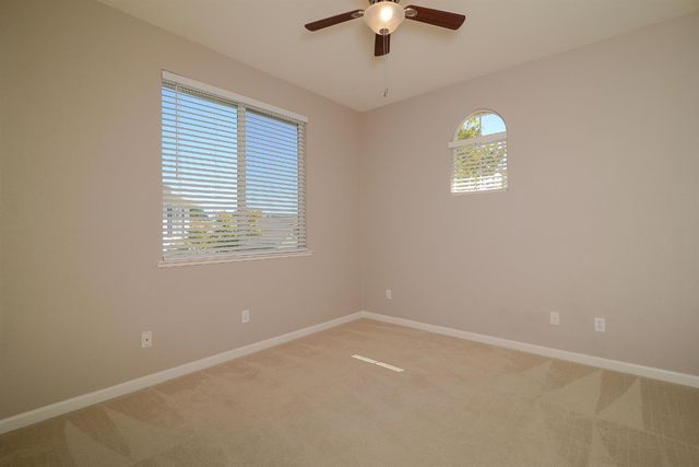 9465 Triathlon Ln, Elk Grove, CA 95758