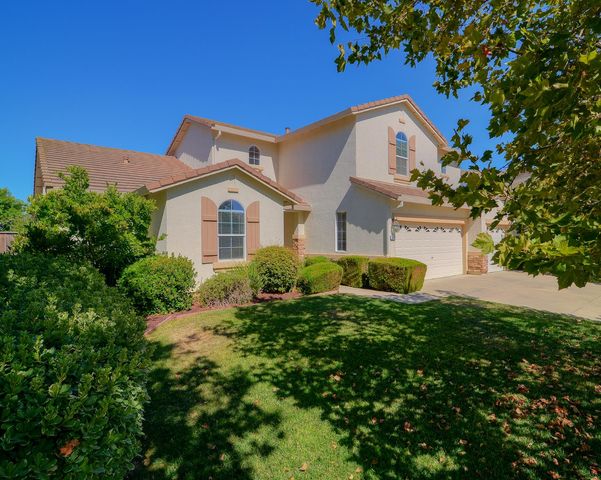 9465 Triathlon Ln, Elk Grove, CA 95758