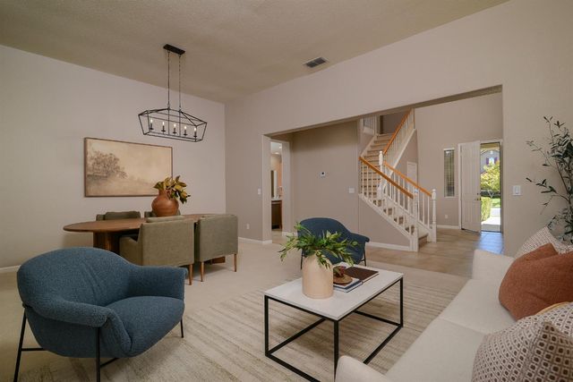 9465 Triathlon Ln, Elk Grove, CA 95758