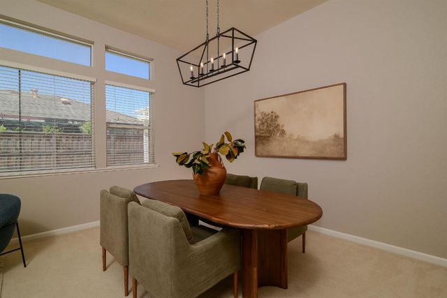 9465 Triathlon Ln, Elk Grove, CA 95758