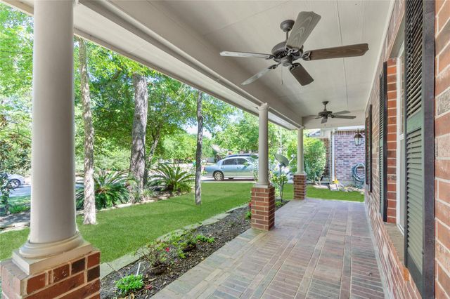 255 Genesee Ridge Court, Conroe, TX 77385