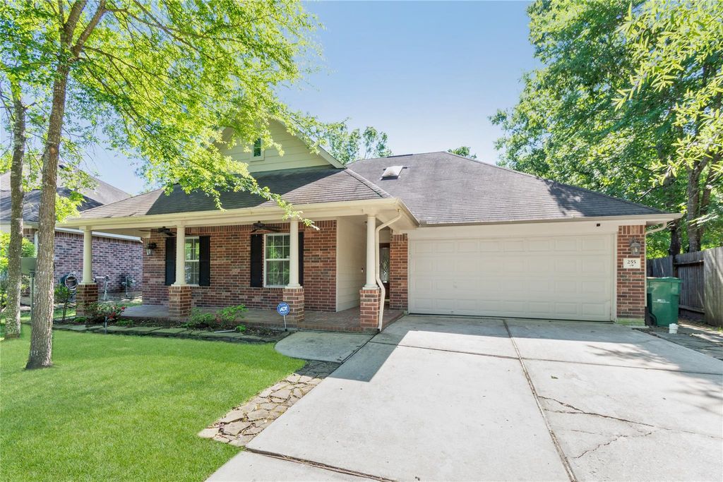 255 Genesee Ridge Court, Conroe, TX 77385