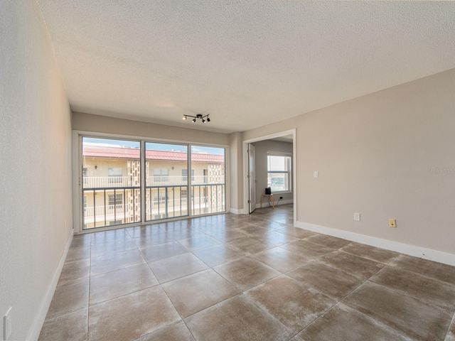 105 ISLAND WAY 143, Clearwater, FL 33767