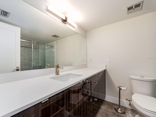 105 ISLAND WAY 143, Clearwater, FL 33767