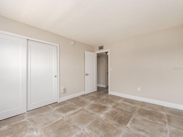 105 ISLAND WAY 143, Clearwater, FL 33767