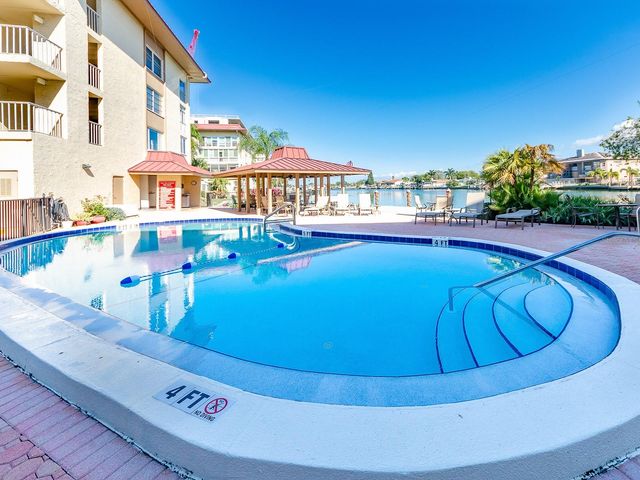 105 ISLAND WAY 143, Clearwater, FL 33767