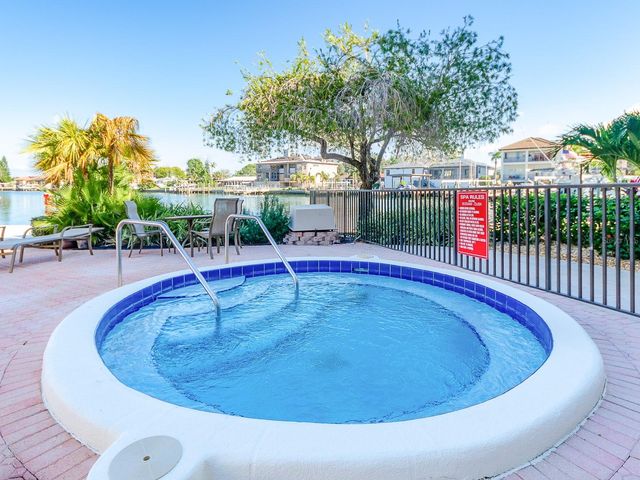 105 ISLAND WAY 143, Clearwater, FL 33767