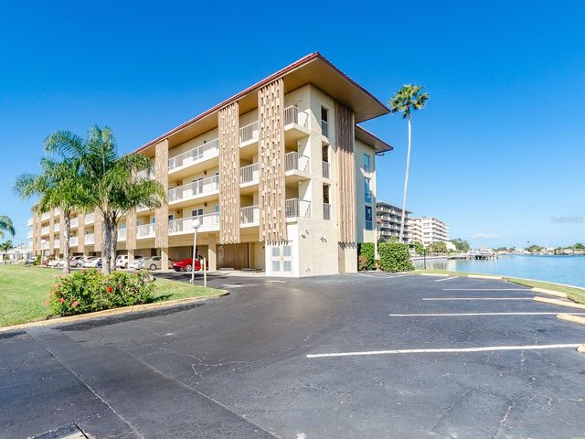 105 ISLAND WAY 143, Clearwater, FL 33767