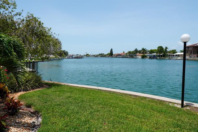 105 ISLAND WAY 143, Clearwater, FL 33767