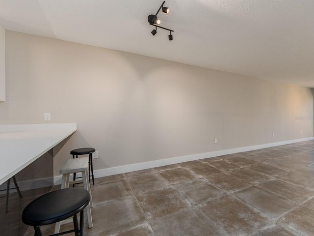 105 ISLAND WAY 143, Clearwater, FL 33767