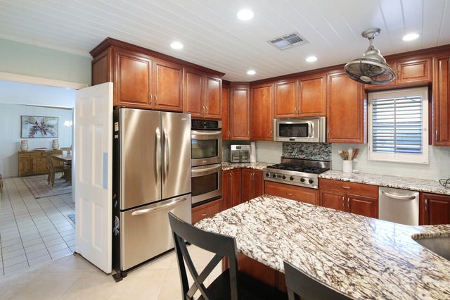 9 NW 9th Street, Delray Beach, FL 33444