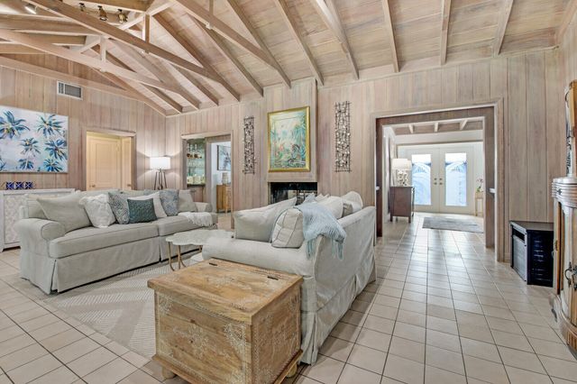 9 NW 9th Street, Delray Beach, FL 33444