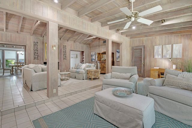 9 NW 9th Street, Delray Beach, FL 33444