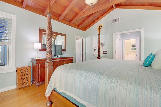 9 NW 9th Street, Delray Beach, FL 33444