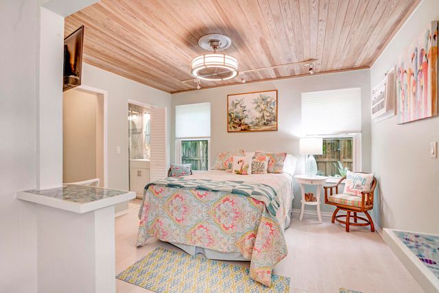 9 NW 9th Street, Delray Beach, FL 33444