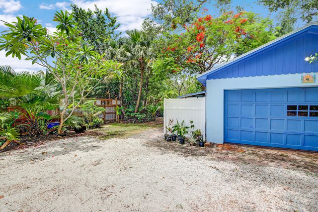 9 NW 9th Street, Delray Beach, FL 33444