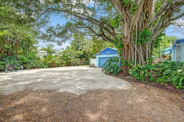 9 NW 9th Street, Delray Beach, FL 33444