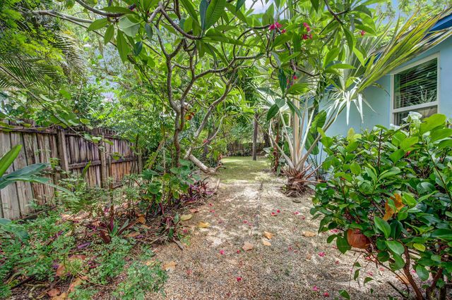 9 NW 9th Street, Delray Beach, FL 33444