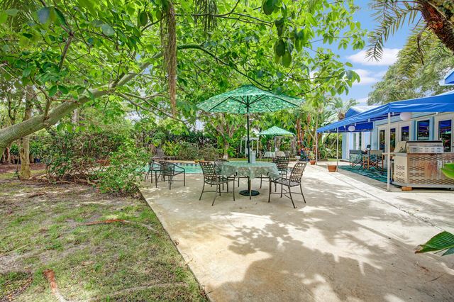 9 NW 9th Street, Delray Beach, FL 33444