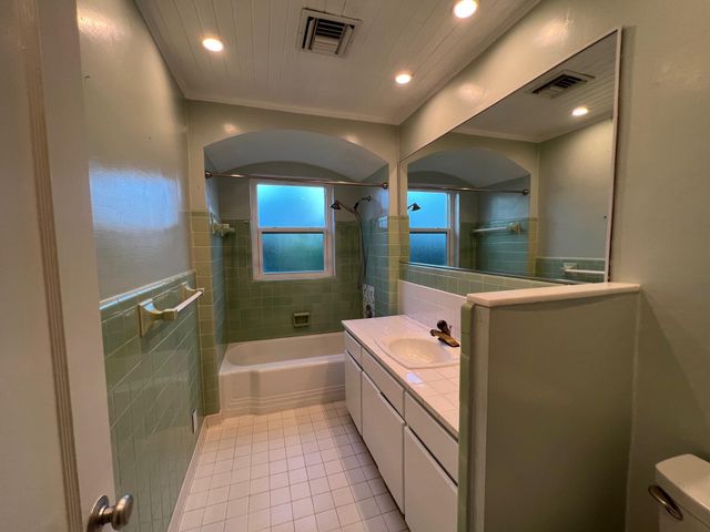 9 NW 9th Street, Delray Beach, FL 33444