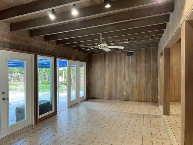 9 NW 9th Street, Delray Beach, FL 33444