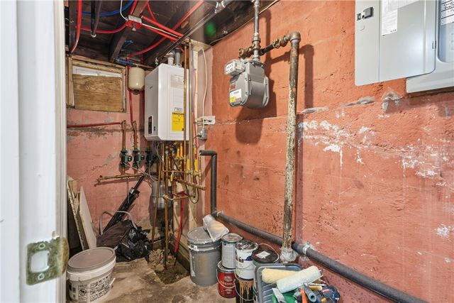 10 Geneva Street, Providence, RI 02908