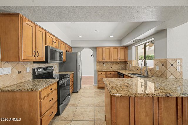 5731 E MARILYN Road, Scottsdale, AZ 85254