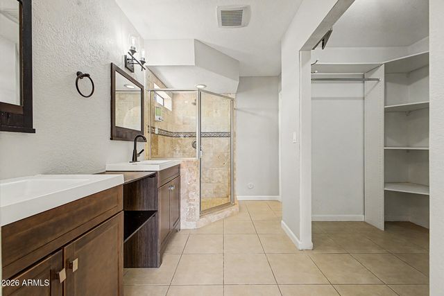 5731 E MARILYN Road, Scottsdale, AZ 85254
