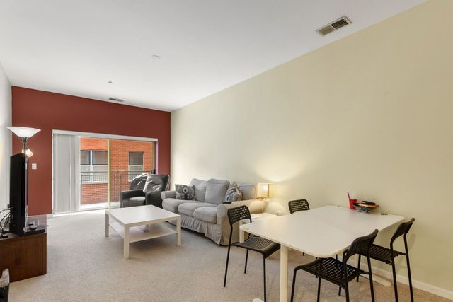 1236 Chicago Avenue 403, Evanston, IL 60202