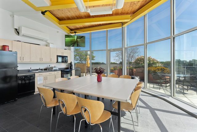 1236 Chicago Avenue 403, Evanston, IL 60202