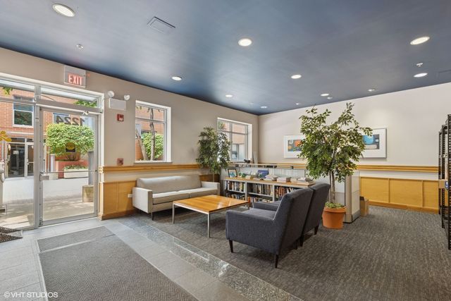 1236 Chicago Avenue 403, Evanston, IL 60202