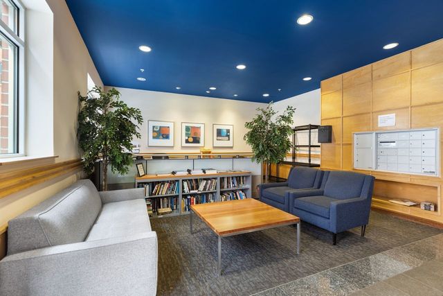 1236 Chicago Avenue 403, Evanston, IL 60202