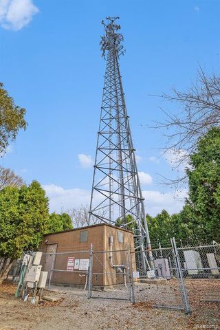 8815 E Holly Road, Holly, MI 48442