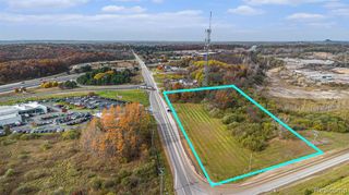 8815 E Holly Road, Holly, MI 48442