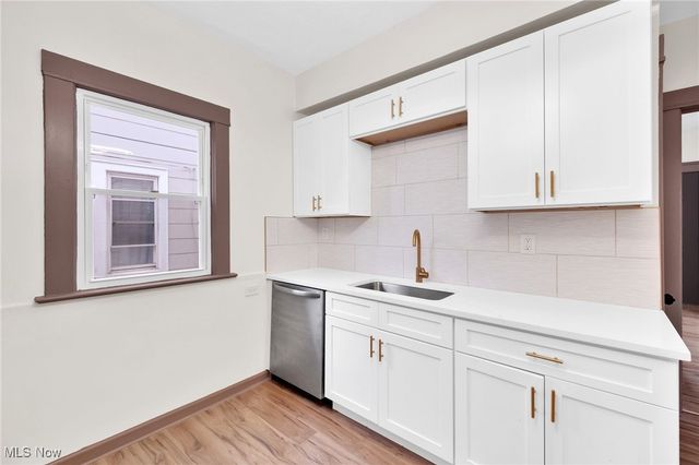 3887 W 21st Street, Cleveland, OH 44109