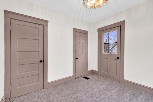 3887 W 21st Street, Cleveland, OH 44109