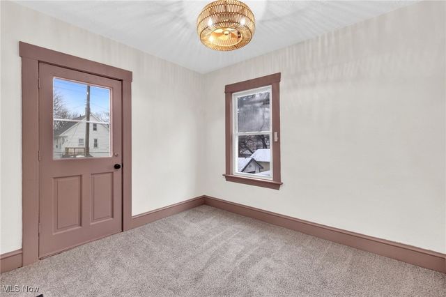 3887 W 21st Street, Cleveland, OH 44109