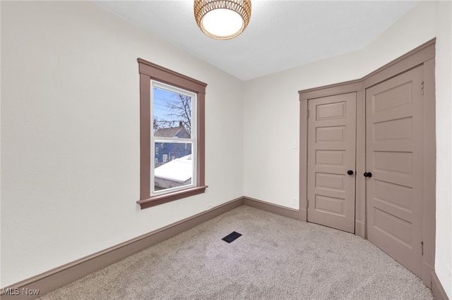 3887 W 21st Street, Cleveland, OH 44109