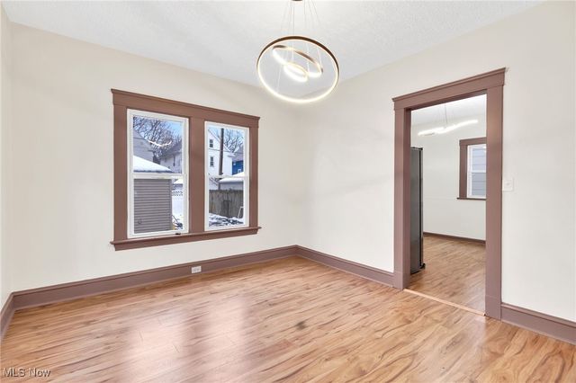 3887 W 21st Street, Cleveland, OH 44109