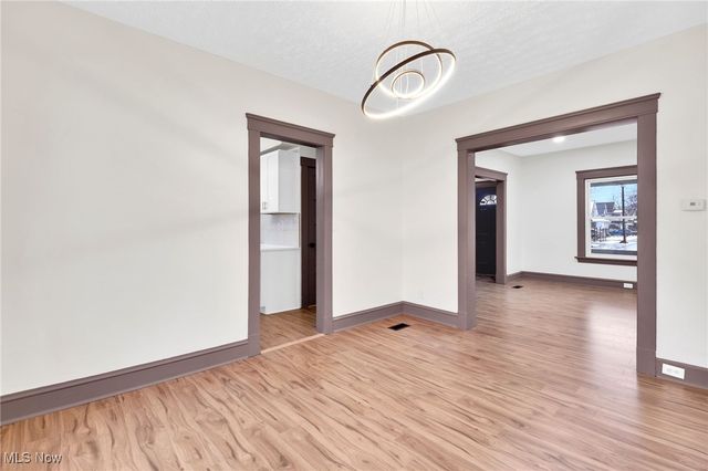 3887 W 21st Street, Cleveland, OH 44109